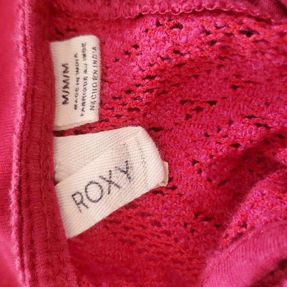 🦋Roxy Raspberry Crochet Keyhole Halter Top - Picture 5 of 5